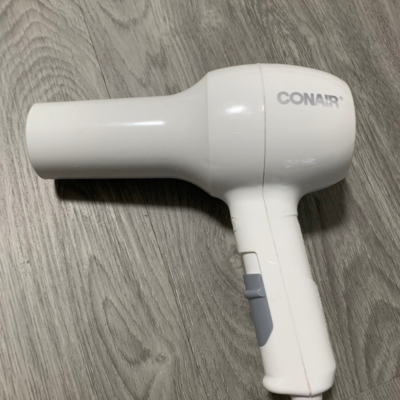 ConAir Hair Dryer - Picture 1 of 5